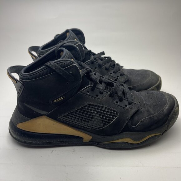 Nike Air Mars Jordan 270 Mens Sz 11 Basketball Shoes Black Gold CD7070-007 READ* - Picture 1 of 16